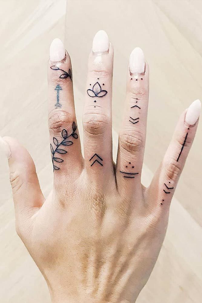 hand tattoos for women