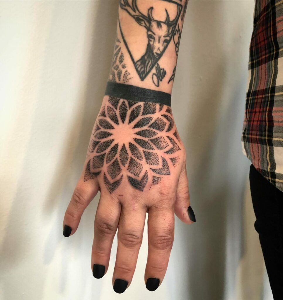 hand tattoos for women