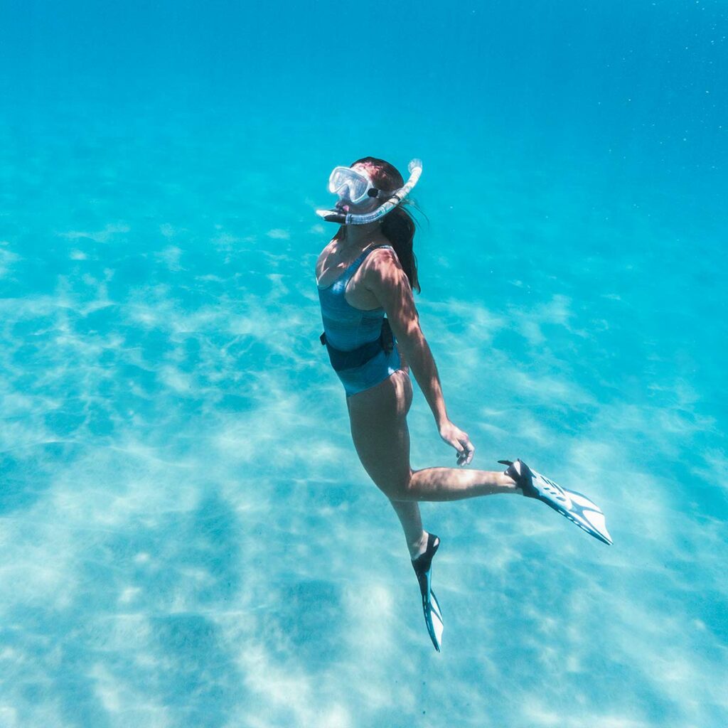 One of her favorite hobbies for women is diving, and she can be seen as a beautiful diver girl gracefully exploring the deep blue sea.




